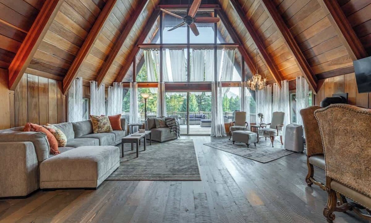 Coram House | Hebron House-7 mi to GNP & Adventure-4bd/2.5ba