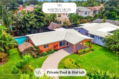 River Oaks Villa | Hidden Gem Vacation Villa w Private Pool & TikiHut