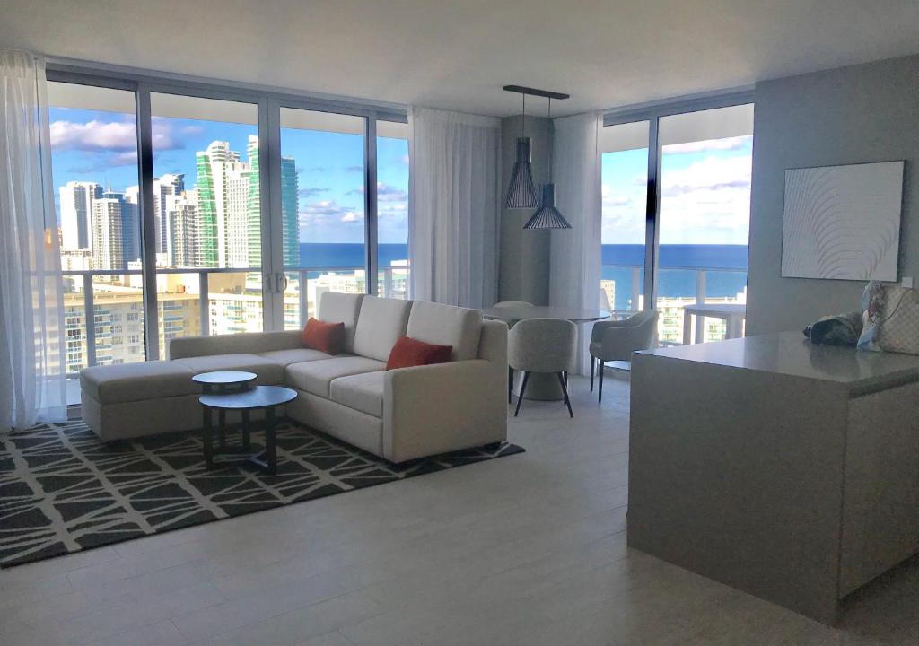 Hollywood South Central Beach Apartment | Hide House