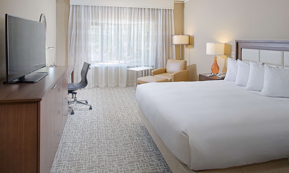 Dedham Hotel | Hilton Boston/Dedham