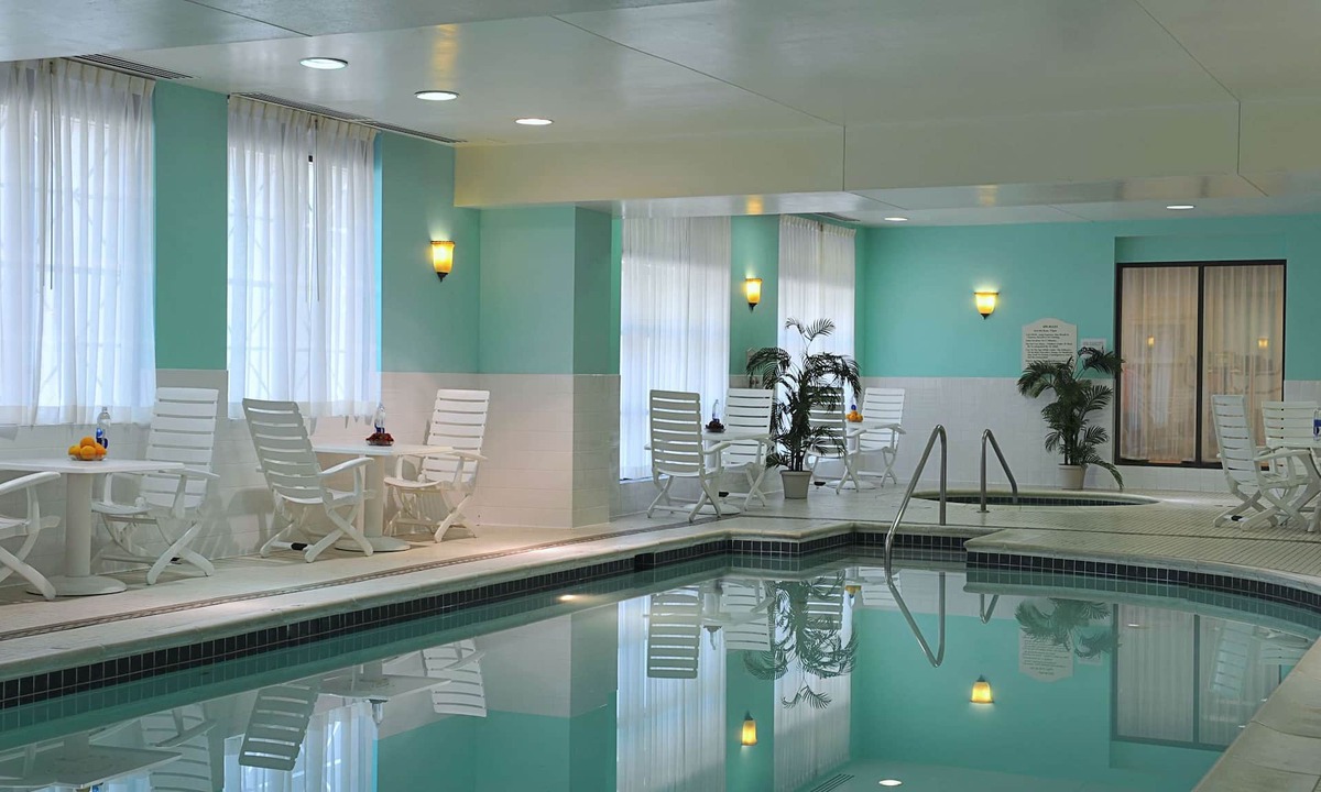 Northwest Hotel | Hilton Garden Inn Virginia Beach Town Center