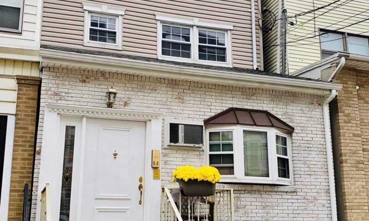 Weehawken House | Hip private Flat in house overlooking Midtown Manhattan in Weehawken