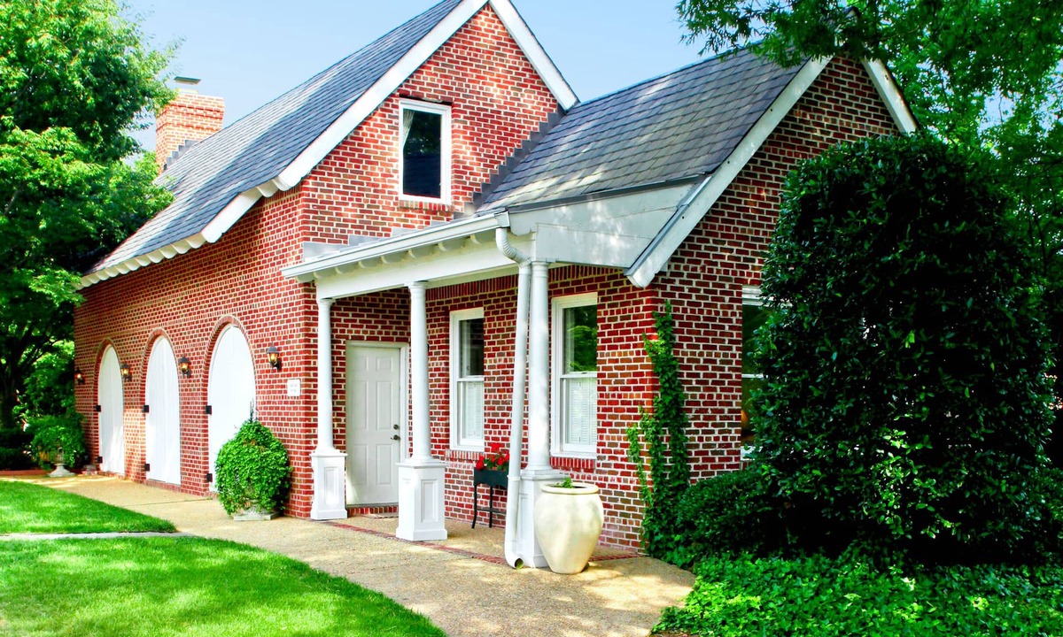 Northwest Villa | Historic Carriage House at the Church Point Manor