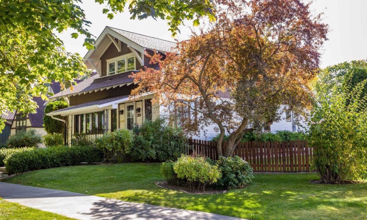 Kalispell House | Historic Cozy Home Walkable to DT w/Pool Table