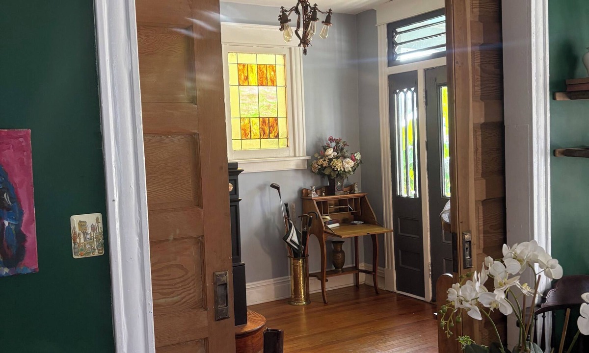 North Chesterfield House | Historic home in downtown Richmond by the James River