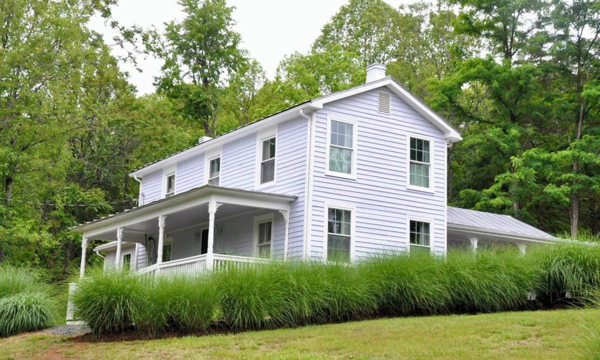 Wingina House | Historic Lilac Cottage - sleeps 8, firepit, nearby river access