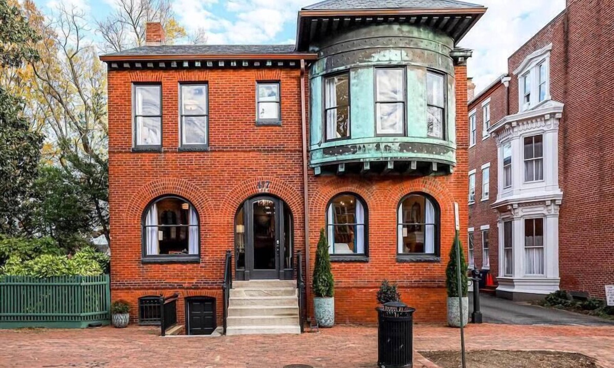 Old Town West House | Hobson Hall - Perfect Old Town Location!