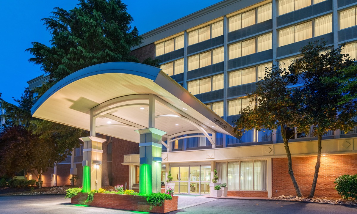 Charlottesville Hotel | Holiday Inn Charlottesville-Monticello, an Ihg Hotel