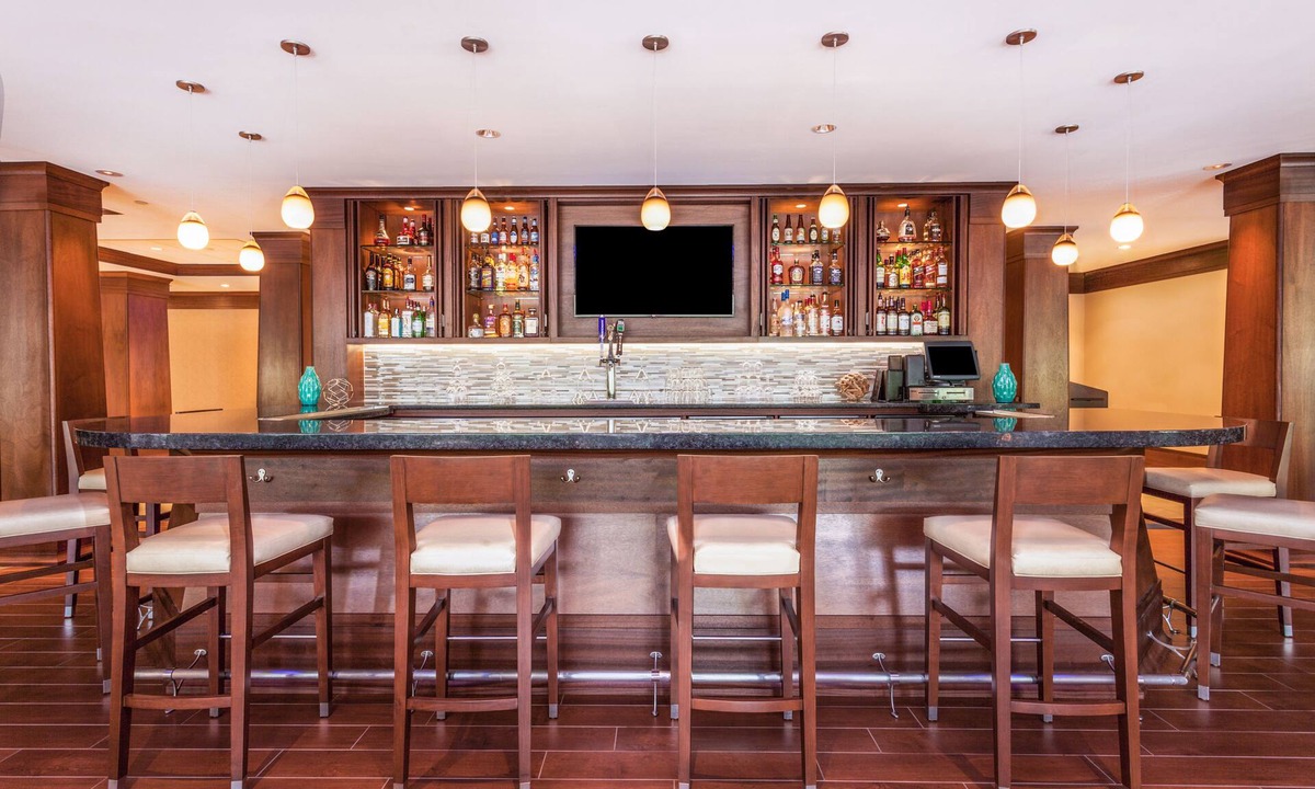 Charlottesville Hotel | Holiday Inn Charlottesville-Monticello by IHG