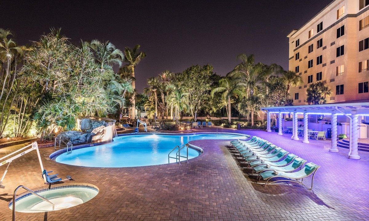 Hollywood Hotel | Holiday Inn Fort Lauderdale Airport by IHG