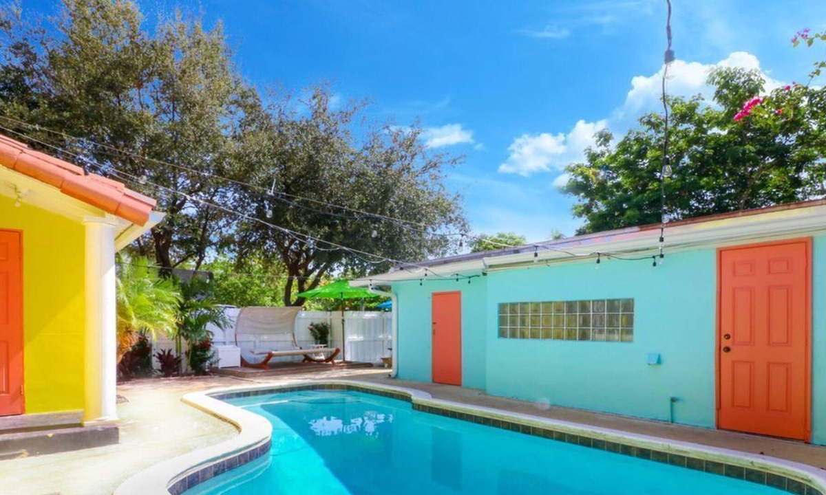 South Middle River Apartment | Holidays Sale | 20-40% discounts | Pool available| Beach 7min