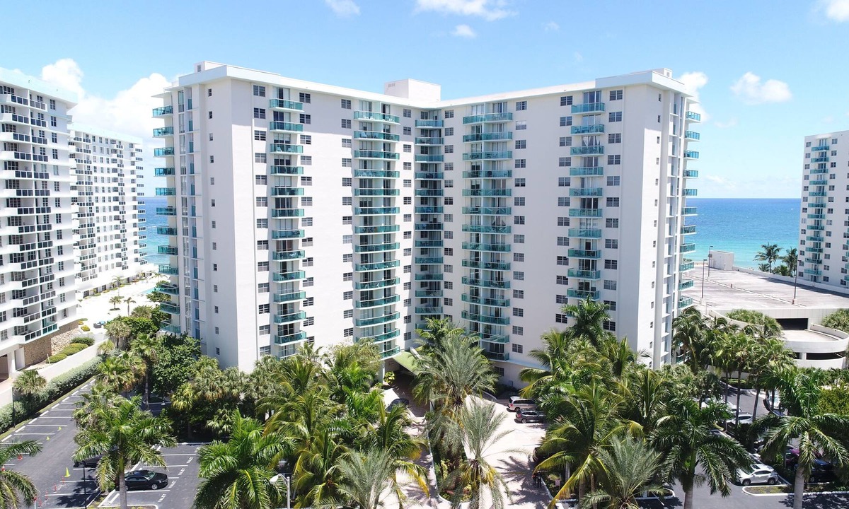 Hollywood South Central Beach Hotel | Hollywood Condos