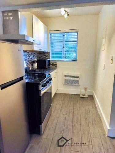 Parkside Apartment | Hollywood Dewey Prime 119-1843