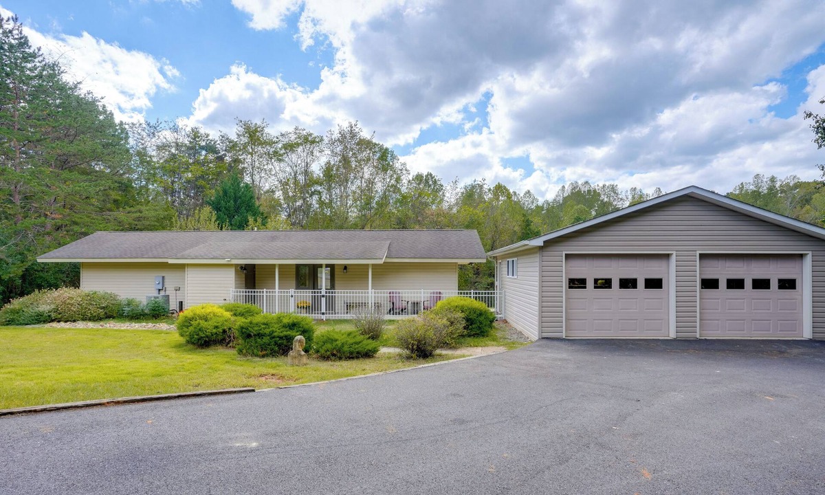 Ruckersville House | Home 14 Mi to Shenandoah Nat’l Park! Fenced Yard