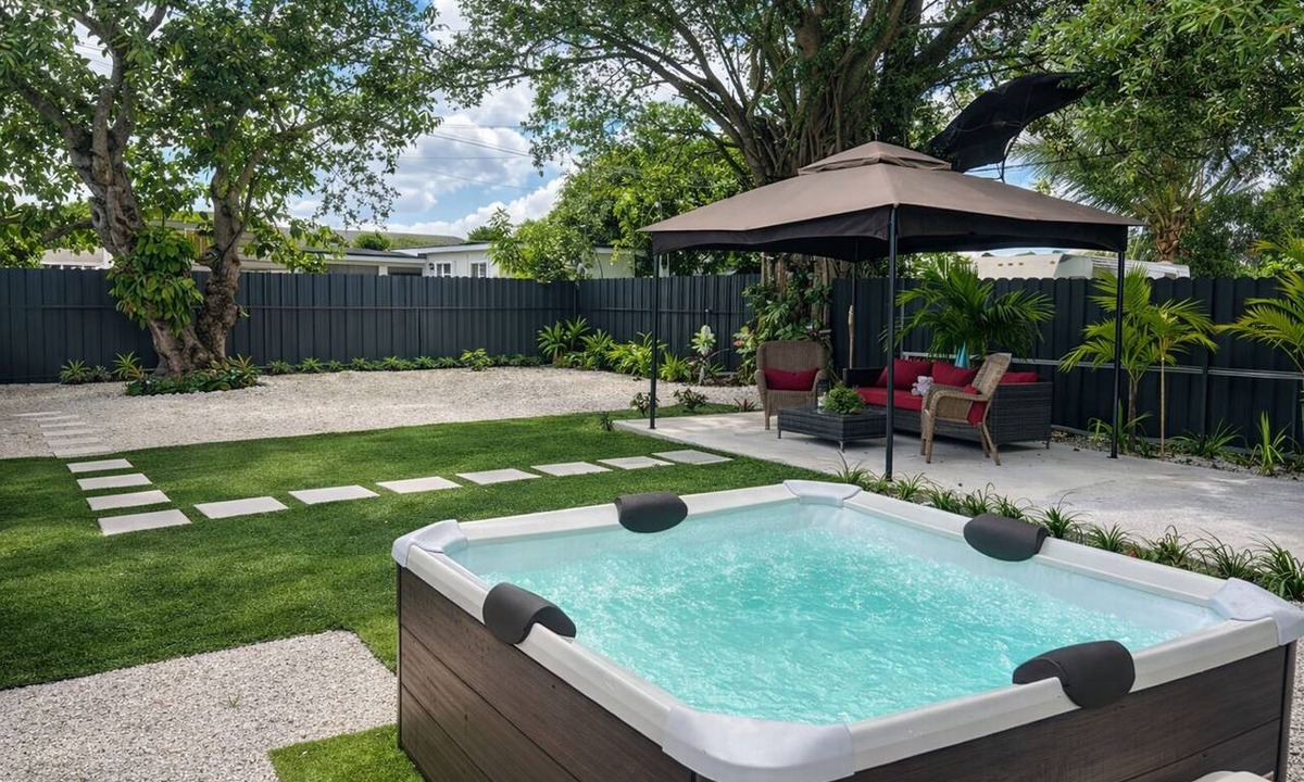 Opa-Locka House | Home Near Hard Rock w/BBQ & Pool Table