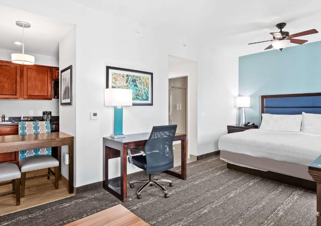 Fort Lauderdale Hotel | Homewood Suites by Hilton Fort Lauderdale Airport-Cruise Port