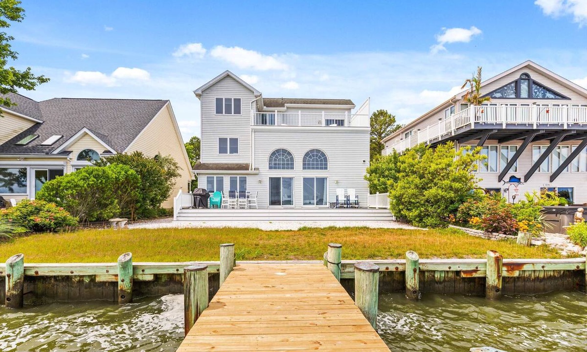 Ocean Pines House | Hook, Wine, & Sinker | Bay Views + Boat Dock