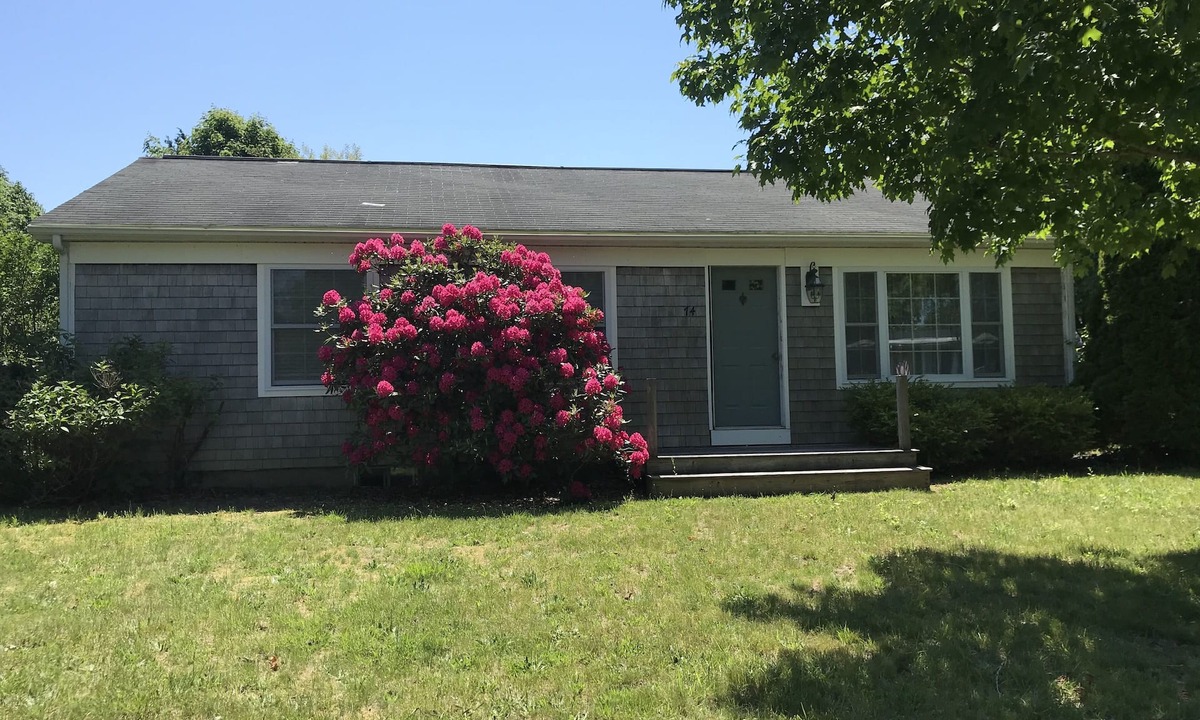 Edgartown House | Ideal Edgartown Village Location-Walk to Town/Bike to Beach