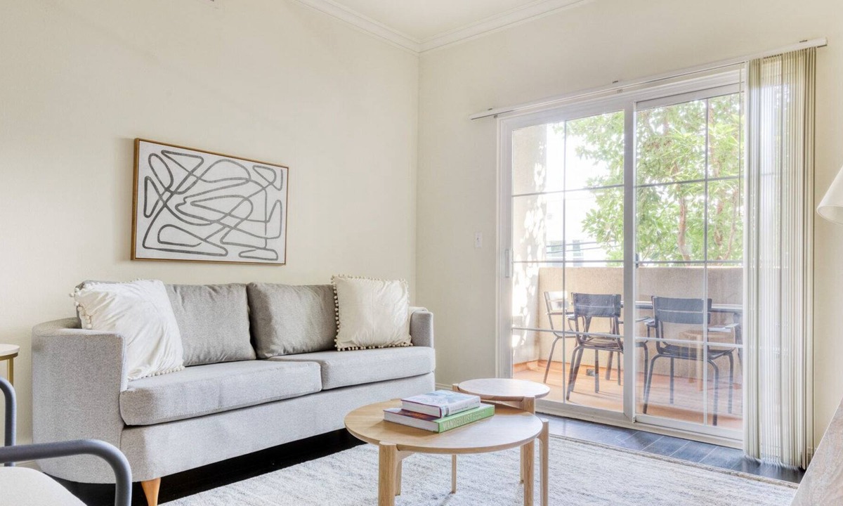 Koreatown Apartment | Ideal Koreatown 2BR w/ Gym, Pool & Lounge near 6th St Bars, by Blueground