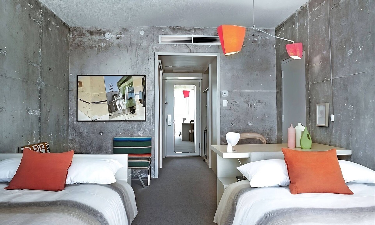Wilshire Center Hotel | Ideal Mix of Comfort and Value! 3 Relaxing Units, Pet-friendly, Outdoor Pool