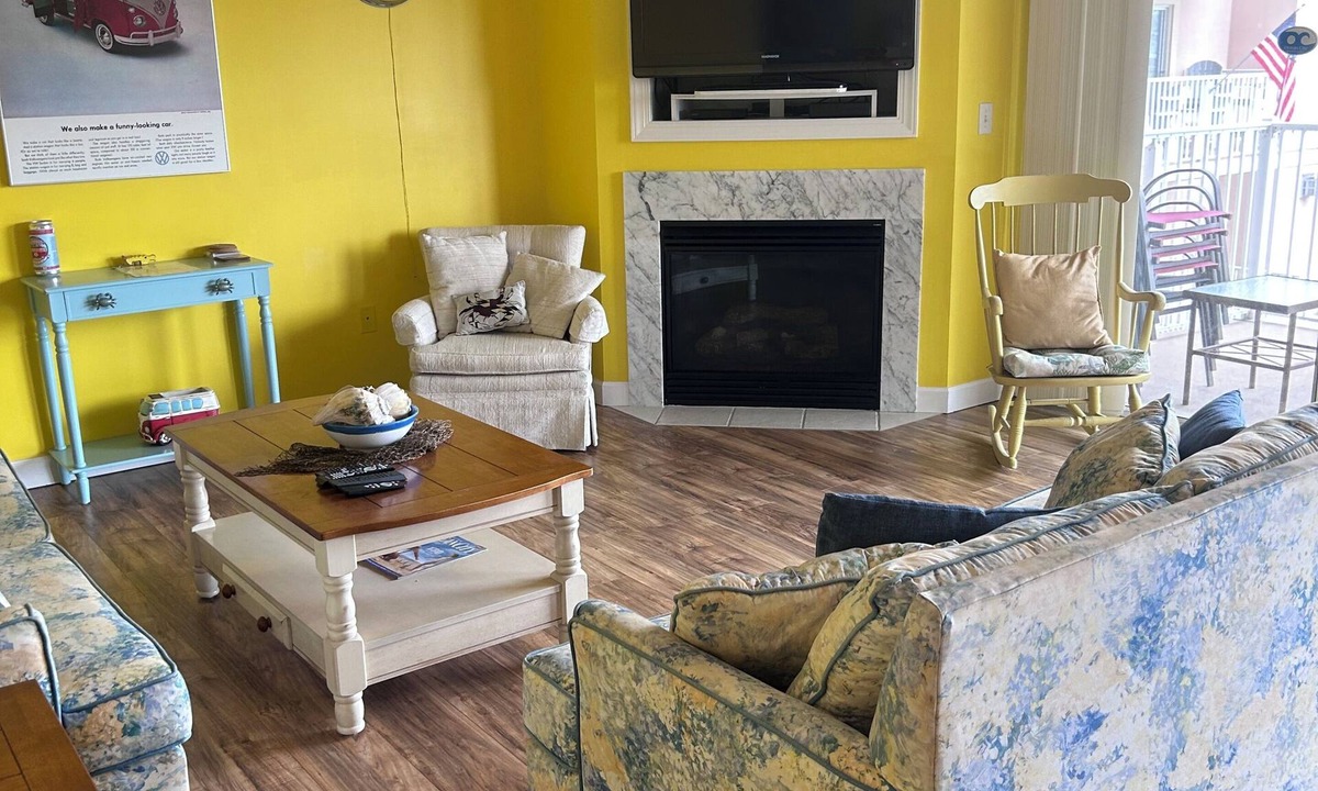 North Ocean City Condo | Immaculate 2 BR/2BA Condo, steps from the Beach and Northside Park in North OC