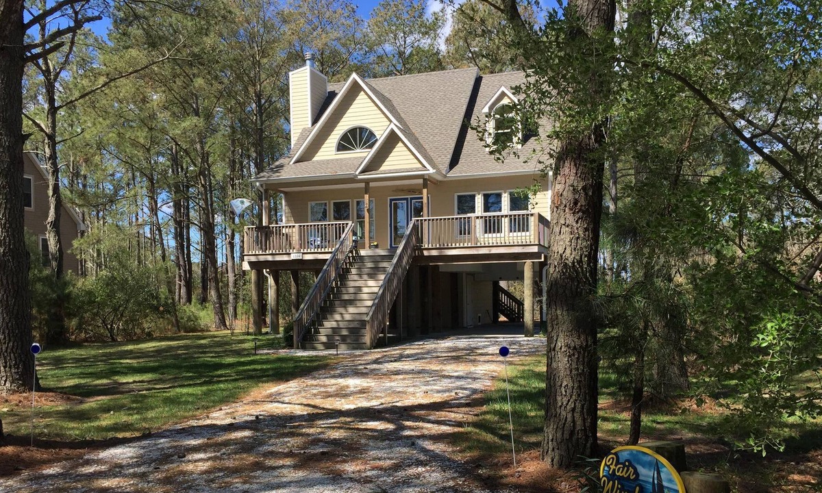Piney Island House | Immaculate home, close to the bridge to Assateague, bike to the beach!