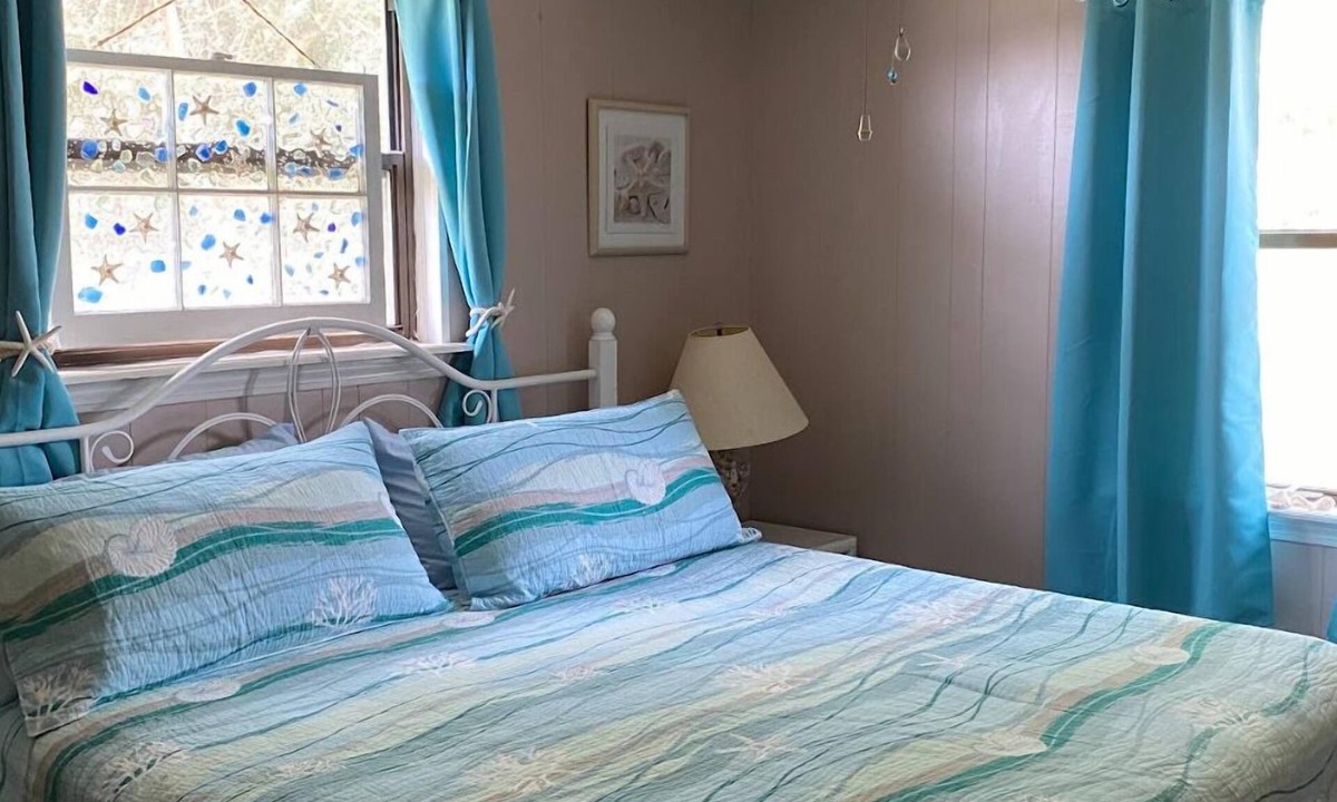 Sea Retreat House | Impossible Dream -4-bedroom Classic Beach House,