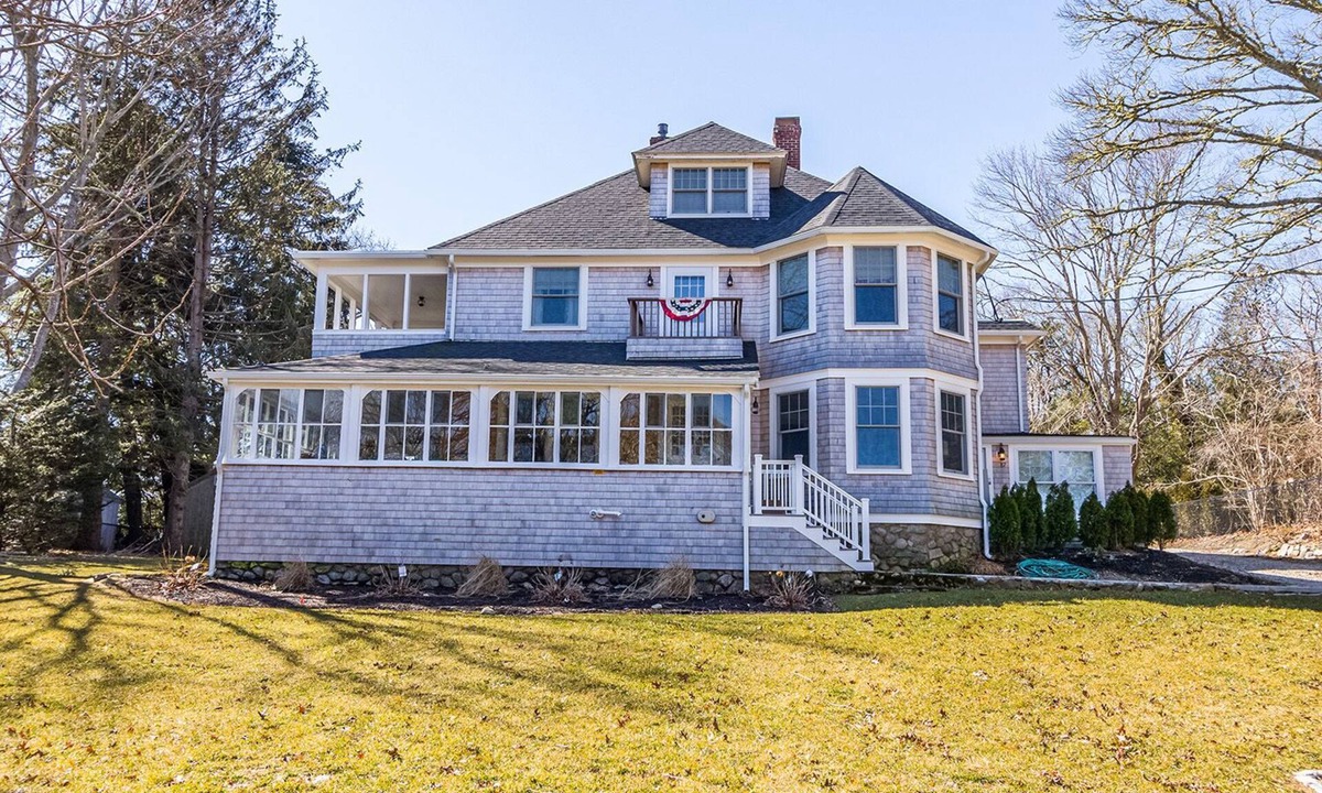 Wianno House | Impressive Osterville Residence - Ideal Location