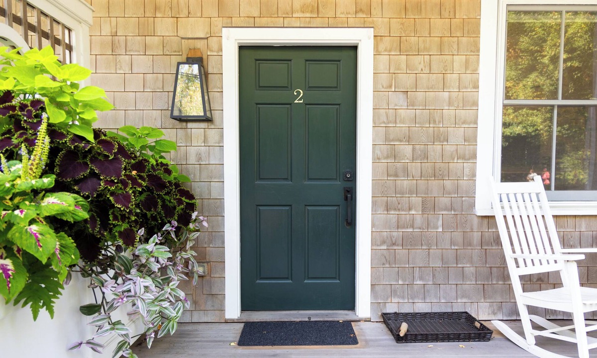 Edgartown Condo | IN TOWN! Charming 1-bedroom condo in downtown Edgartown