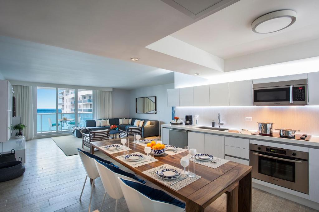 South Beach Apartment | Incredible Ocean Views! Terrace, 1800 sq.ft., Hotel