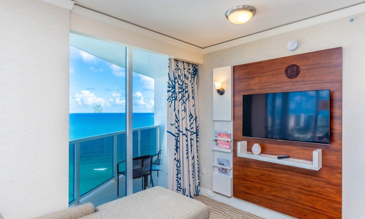 Sunny Isles Beach Apartment | International Resort 1600 Sqf Ocean View Terrace