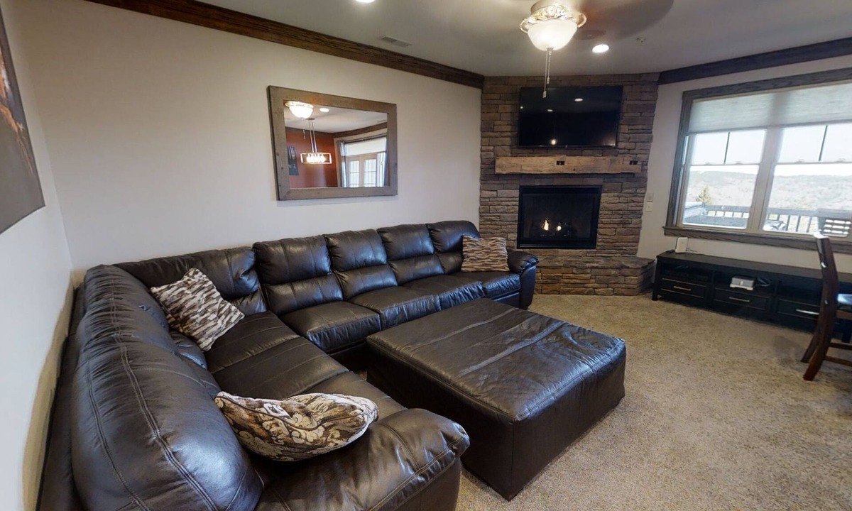 Edray House | Inviting 8BR Alpine Getaway with Private Hot Tub by RedAwning