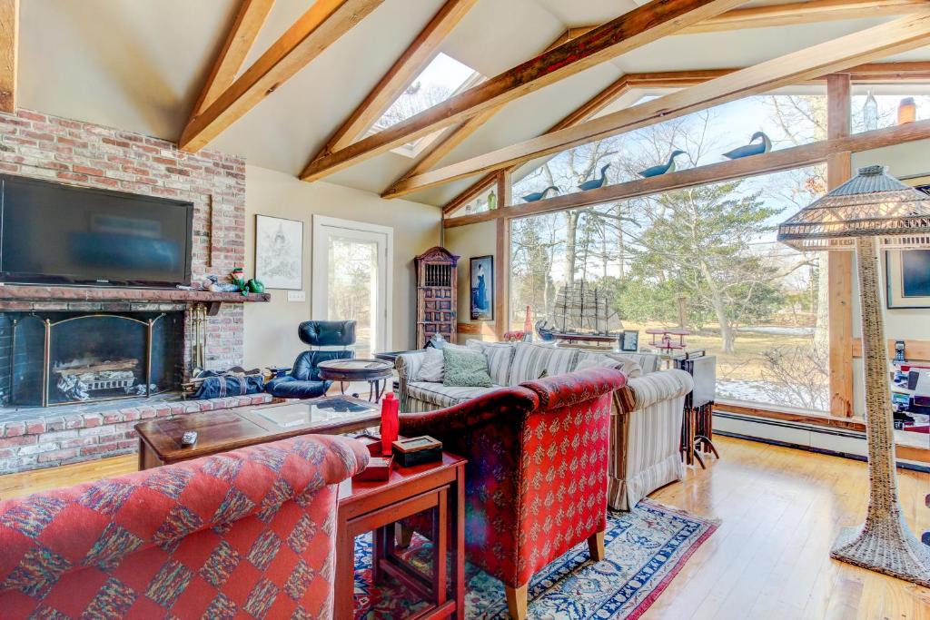 Tisbury House | Islander's Retreat