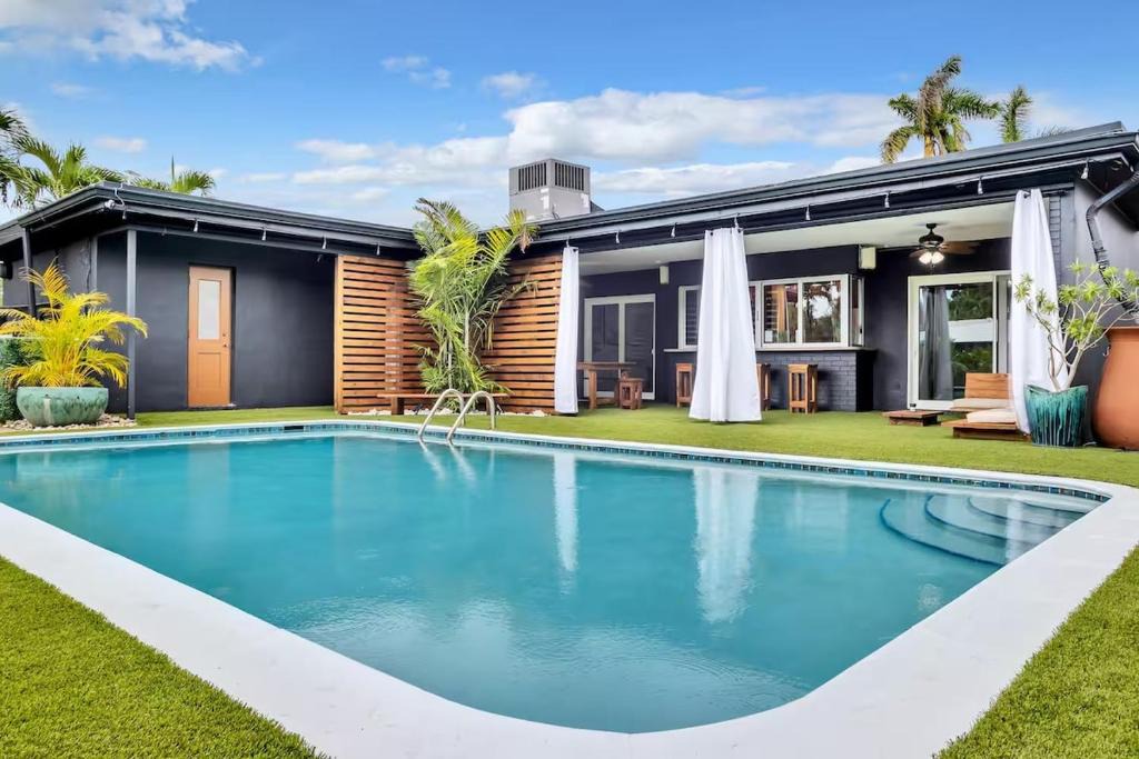 South Lake House | Jardins D'eden Turfed Pool 6Min Beach