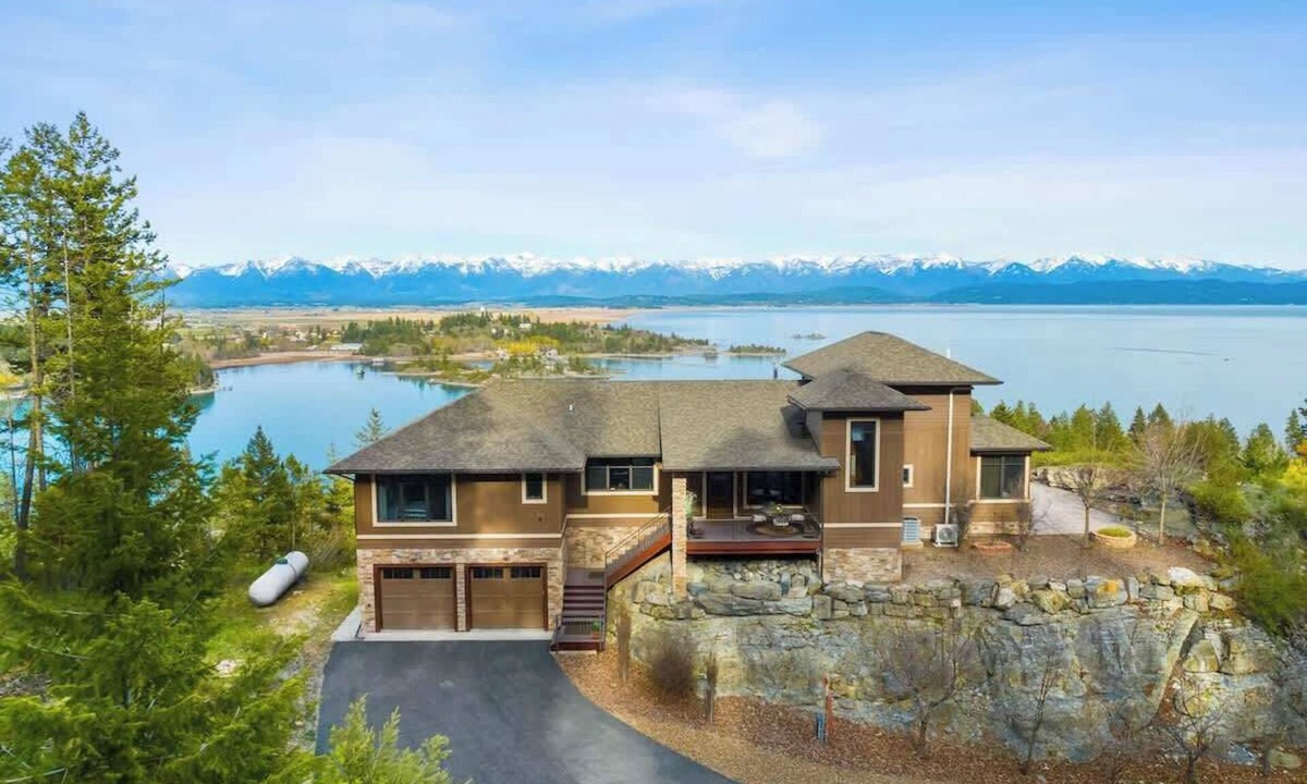 Somers House | Juniper Presents: Lakeview Retreat on Craggy Cliff, Firepit & Patio