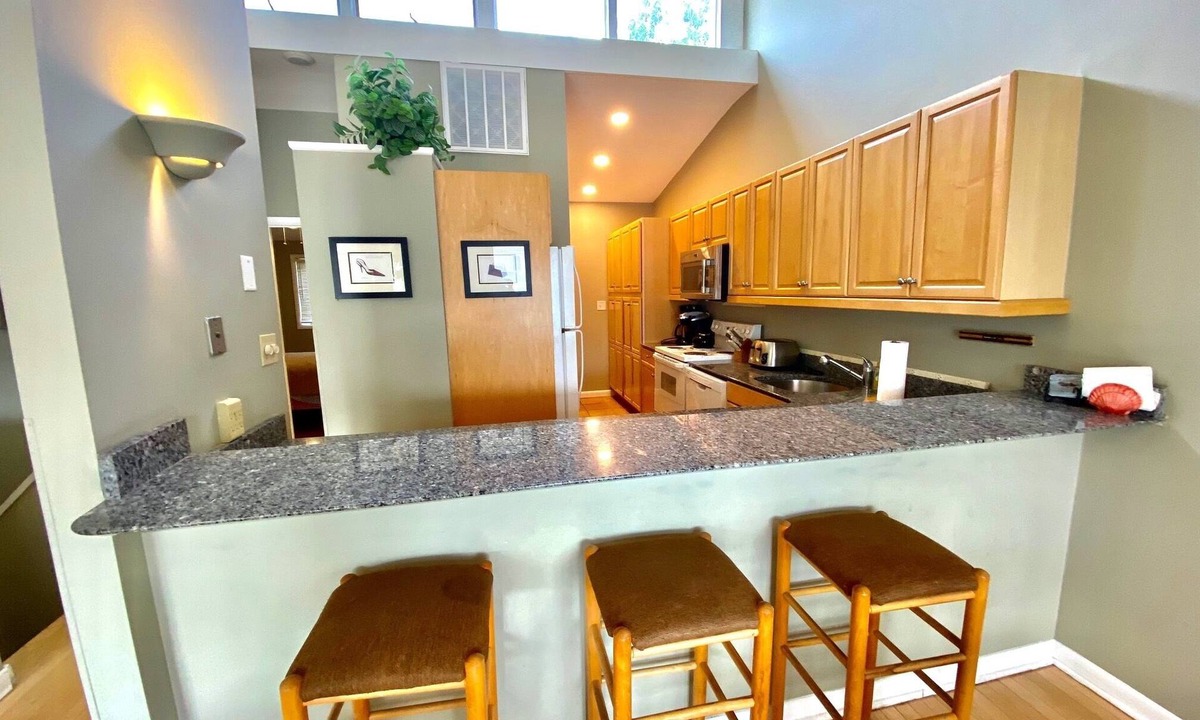 South Rehoboth House | Just one block to the Beach and Boardwalk and walk everywhere in town!