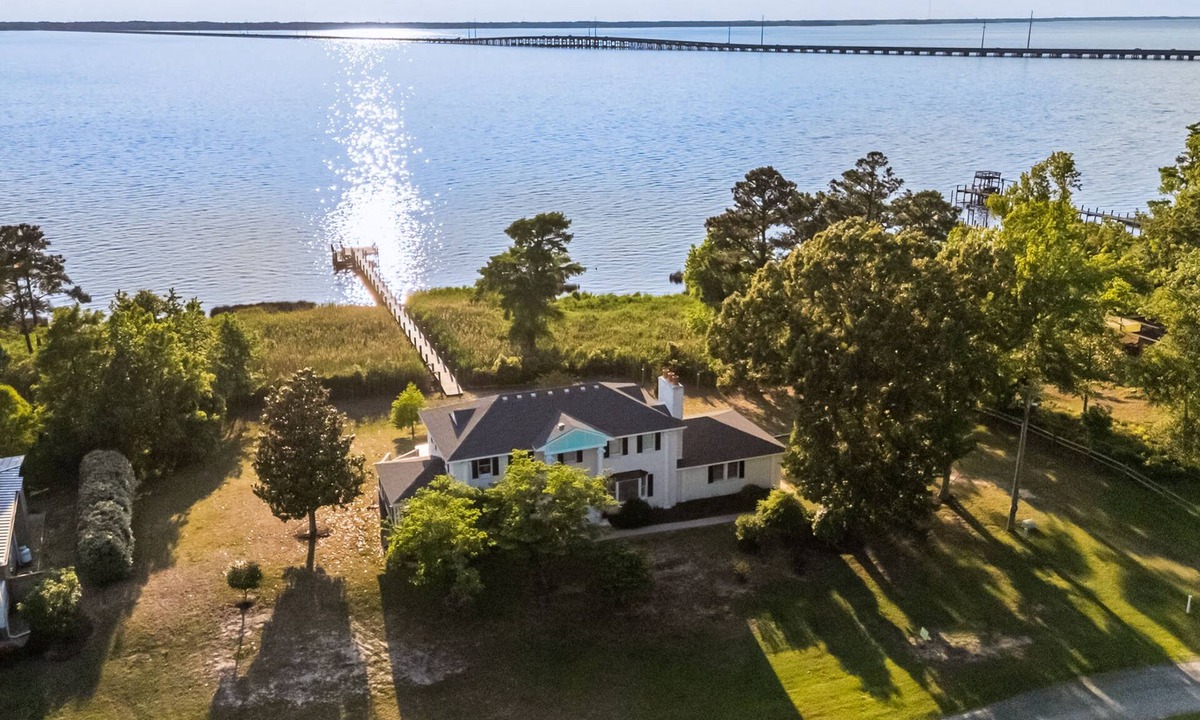 Kitty Hawk House | KH4240: Magnolia Sound | Colonial Style | Sound Front | Hot Tub