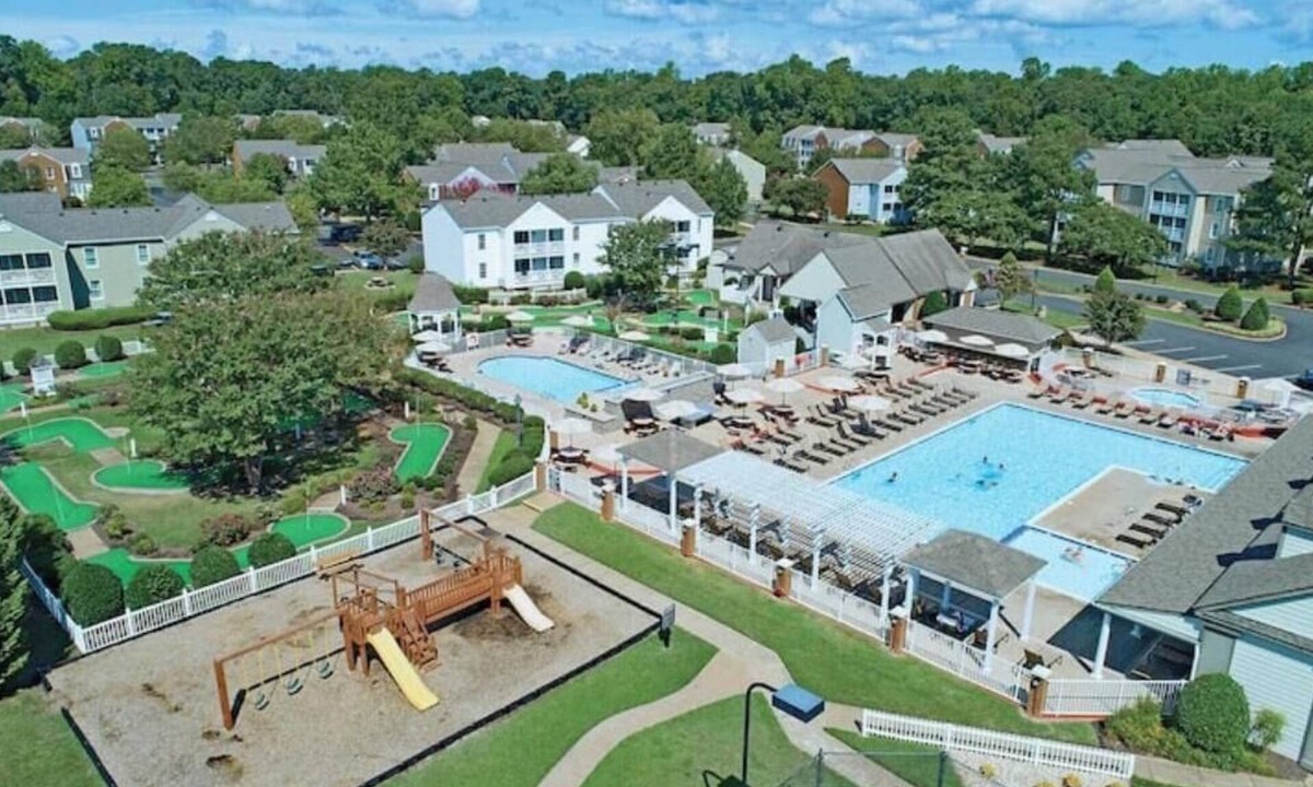 Williamsburg Resort | Kingsgate Resort 2 Bedroom w/POOL