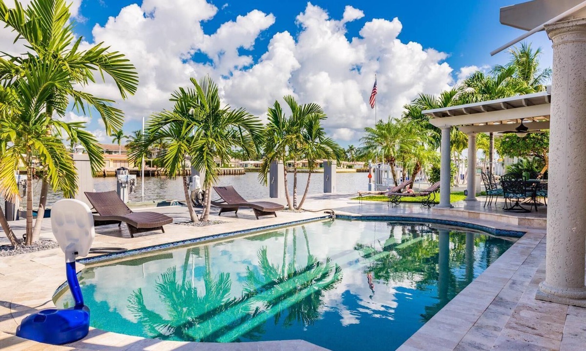 Terra Mar Island Estates House | La Dolce Vita Villa on the direct Intracoastal waterway, private beach