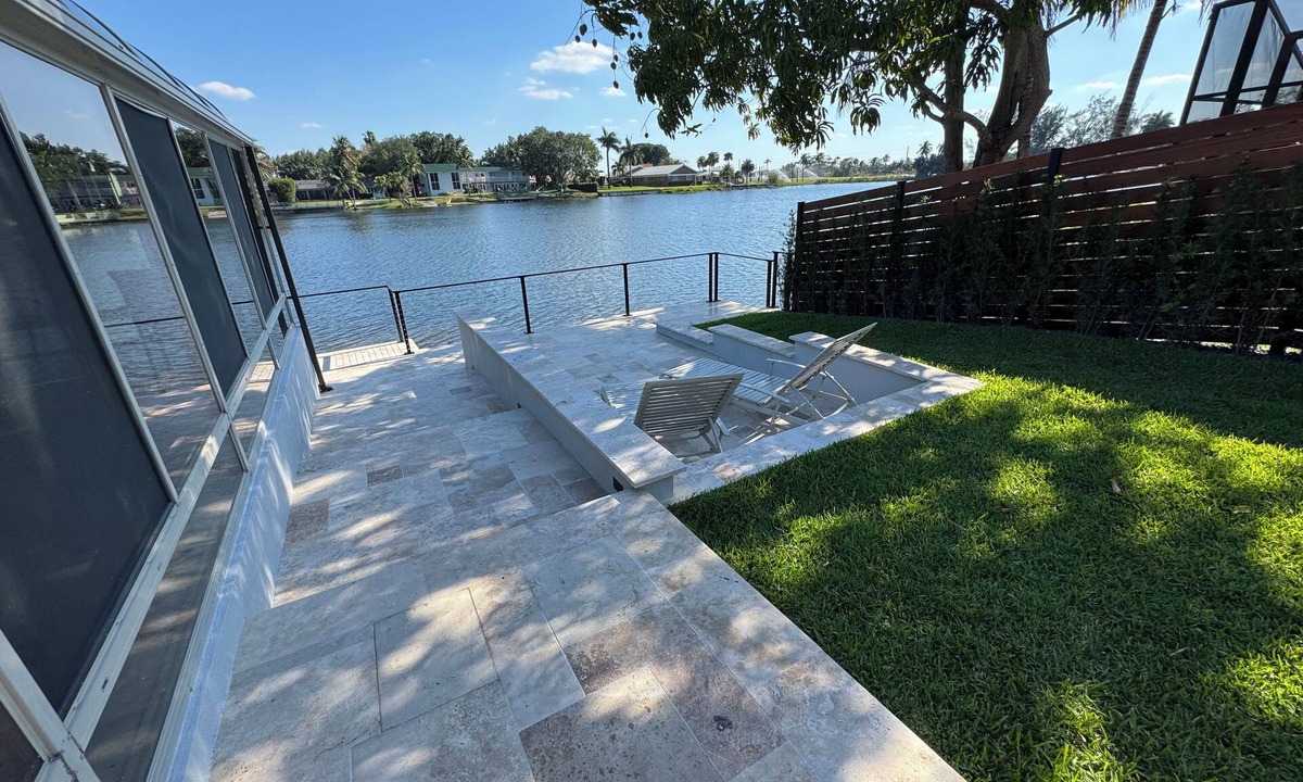 Miami Lakes House | Lakefront 5-bedroom, 4 bathroom home in tranquil Miami Lakes with Fitness room.