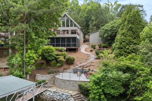 Seneca House | Lakefront Keowee Home w/Dock, 14 Mi to Clemson
