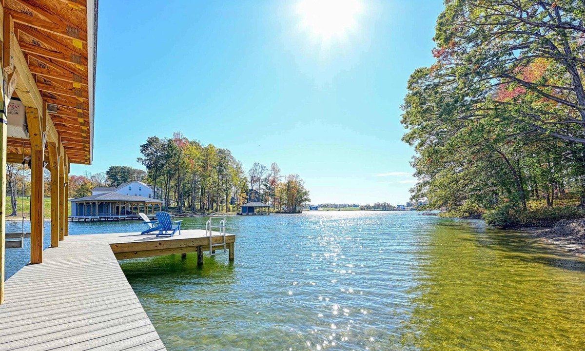 Mineral House | Lakefront Lake Anna, Dock, Deck, Views, Games