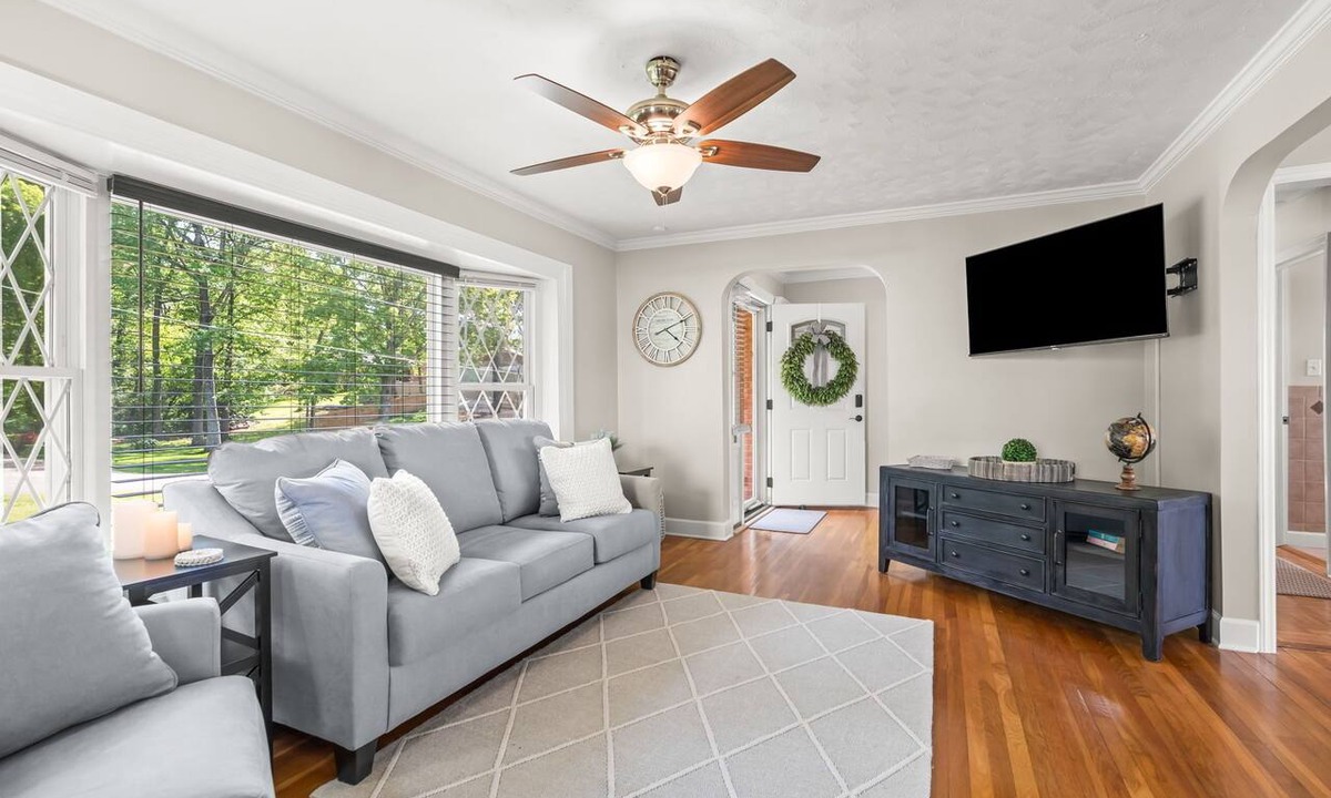 High Point House | Lakeside Home: Sunset Views, Marina, Golf, Tennis