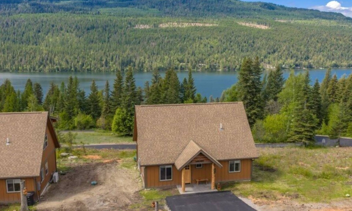 Bigfork House | Lakeview Cabin, Lake and Mountain views