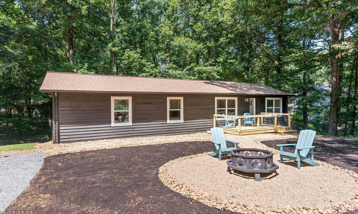 Blue Water House | Lakeview Retreat!