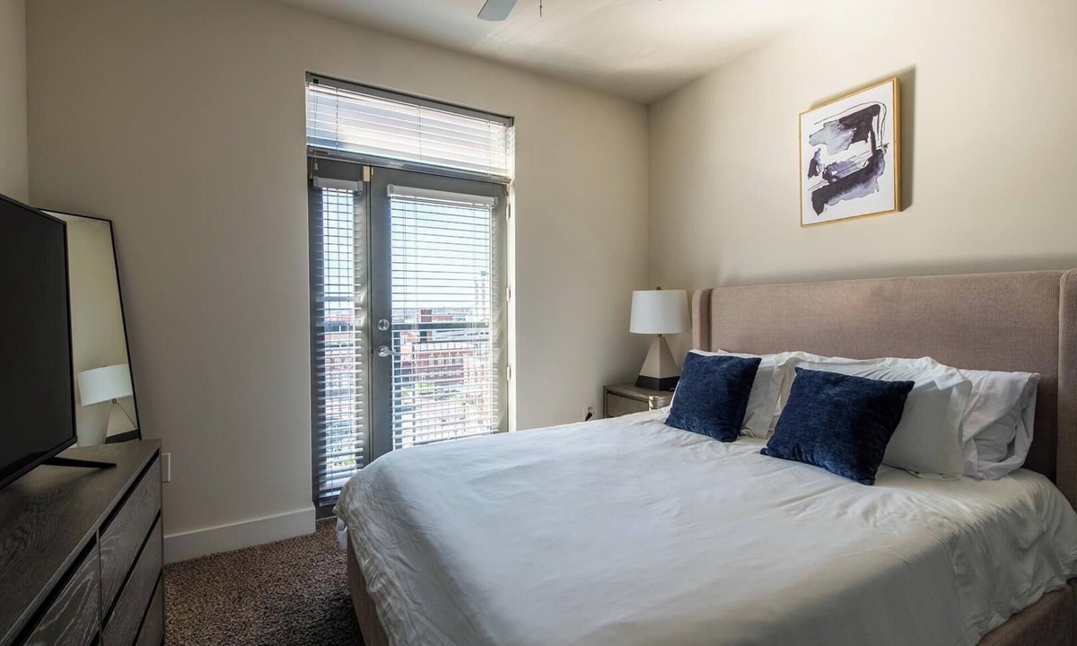Church Hill Apartment | Landing | Beautiful 1BD, Courtyard, Clubhouse