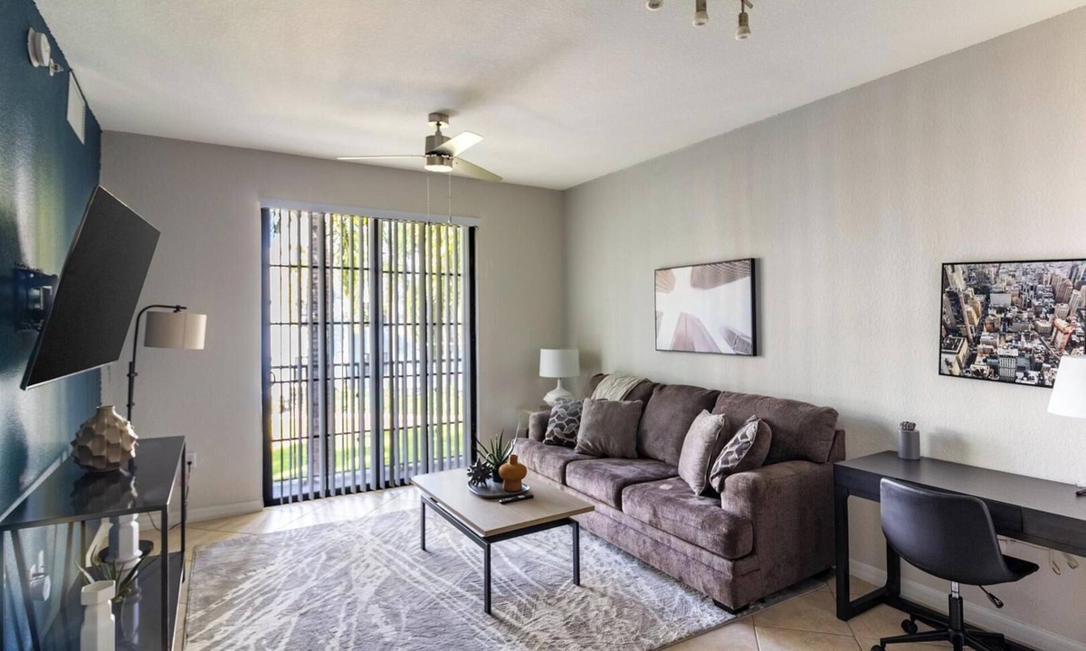 Miramar Apartment | Landing | Chic 1BD, Gym, Clubhouse