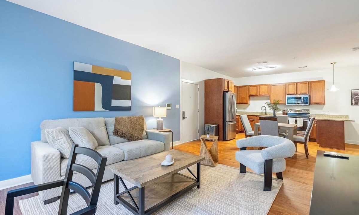 Albany Apartment | Landing | Chic 1BD, Gym