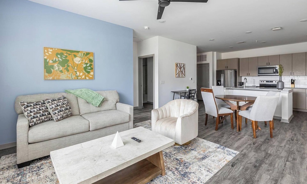 Coraopolis Apartment | Landing | Incredible 2BD, Courtyard, Clubhouse