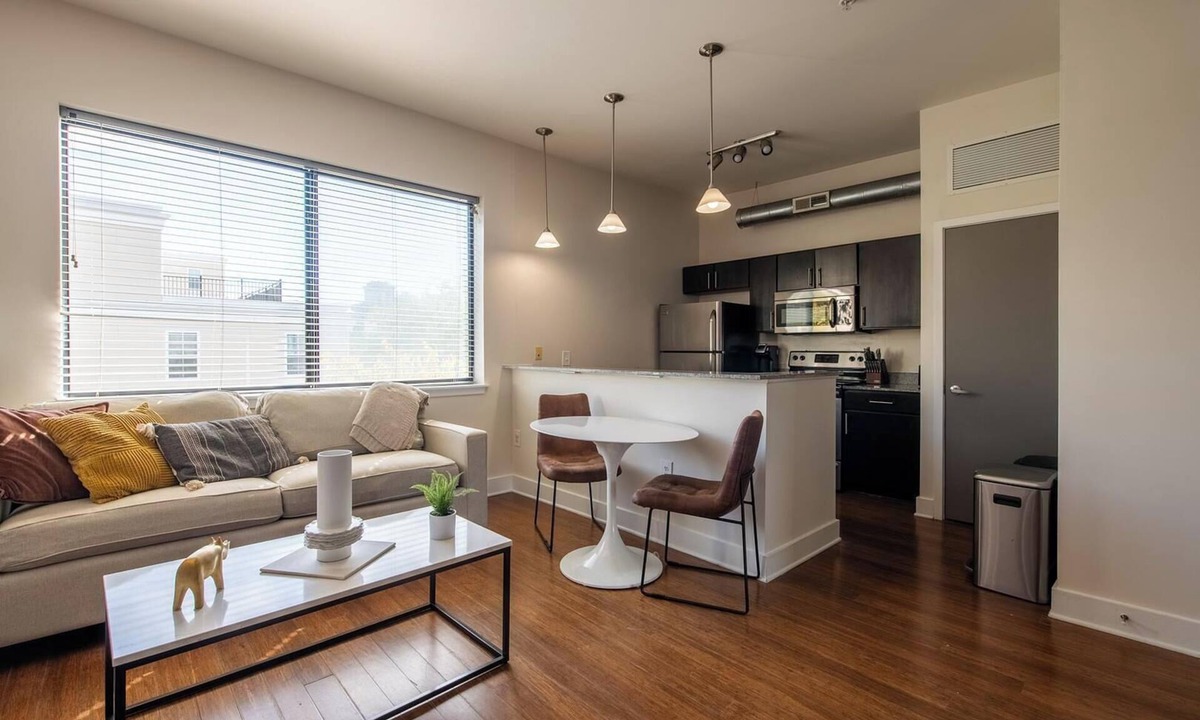 Church Hill Apartment | Landing | Modern 1BD, Courtyard, Pool